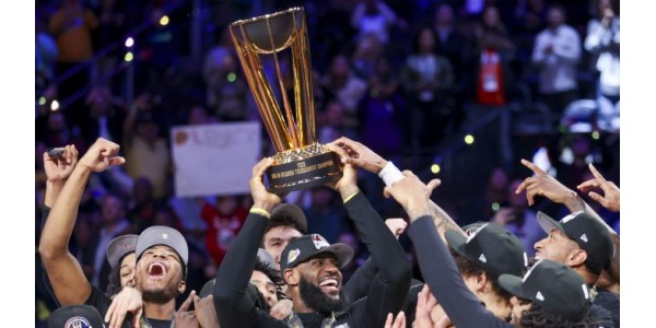 Los Angeles Lakers voitti franchising-historian ensimmäisen välikauden mestaruuden